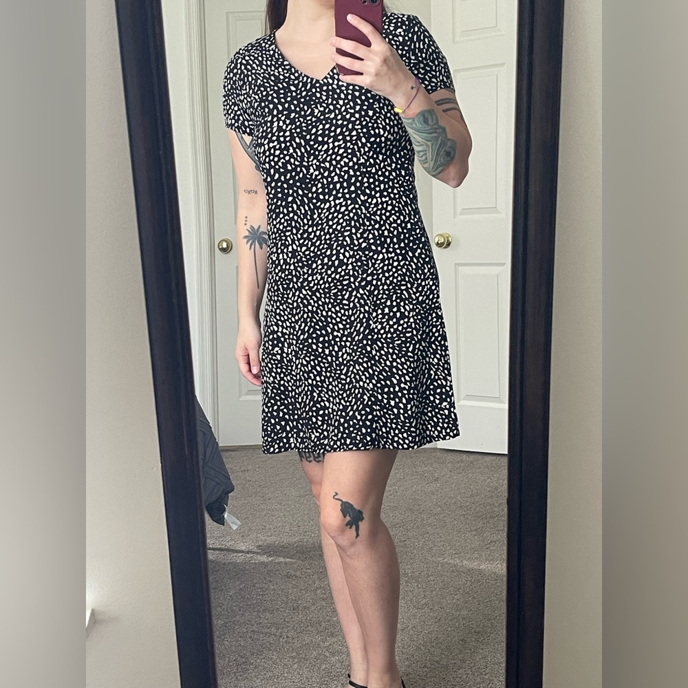 Chic Black and White One Shoulder Dress
